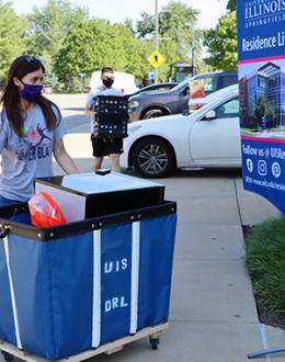 Hundreds of students return to UIS for the start of fall semester 2020 classes