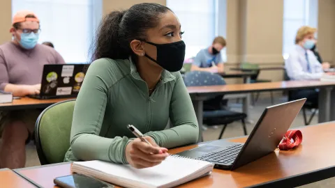 UIS to offer 42 accelerated courses starting Oct. 18 to help students continue their educational goals 